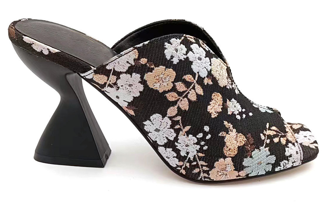 Brocade Jacquard Floral High Vamp Peep Toe Mule z rzeźbionym ciastkiem