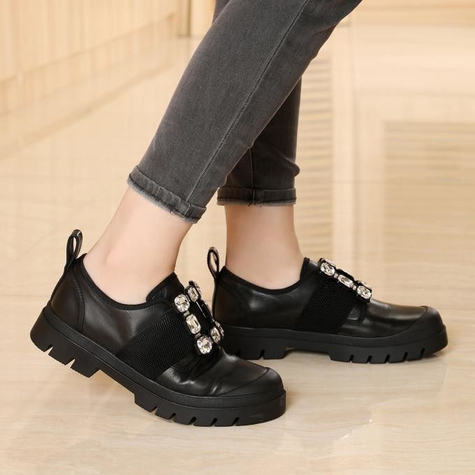 Kołowe palce damskie Buty płaskie Loafer Slip On Typ dla wszystkich sezonów OEM